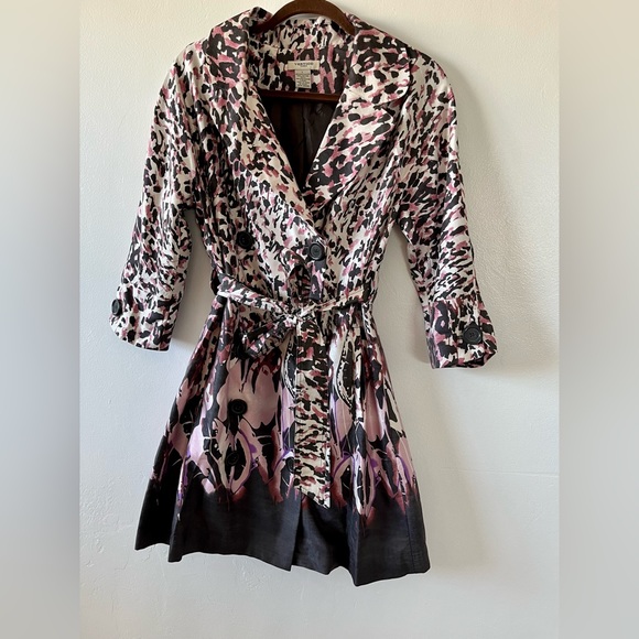 Vertigo Paris lightweight Trench Coat. Like New Medium - Picture 2 of 9